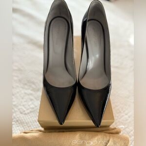 Sergio Rossi Black Patent Leather Pointed Toe Heels size 39